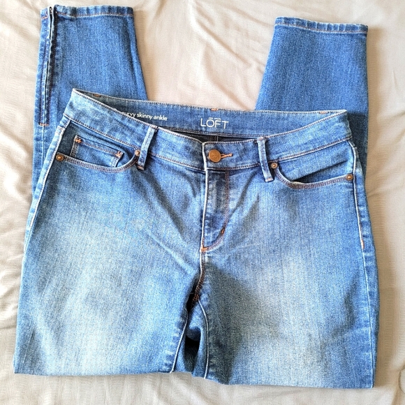 Loft Curvy Skinny Ankle -Sz 8, Blue, GUC - Picture 3 of 11